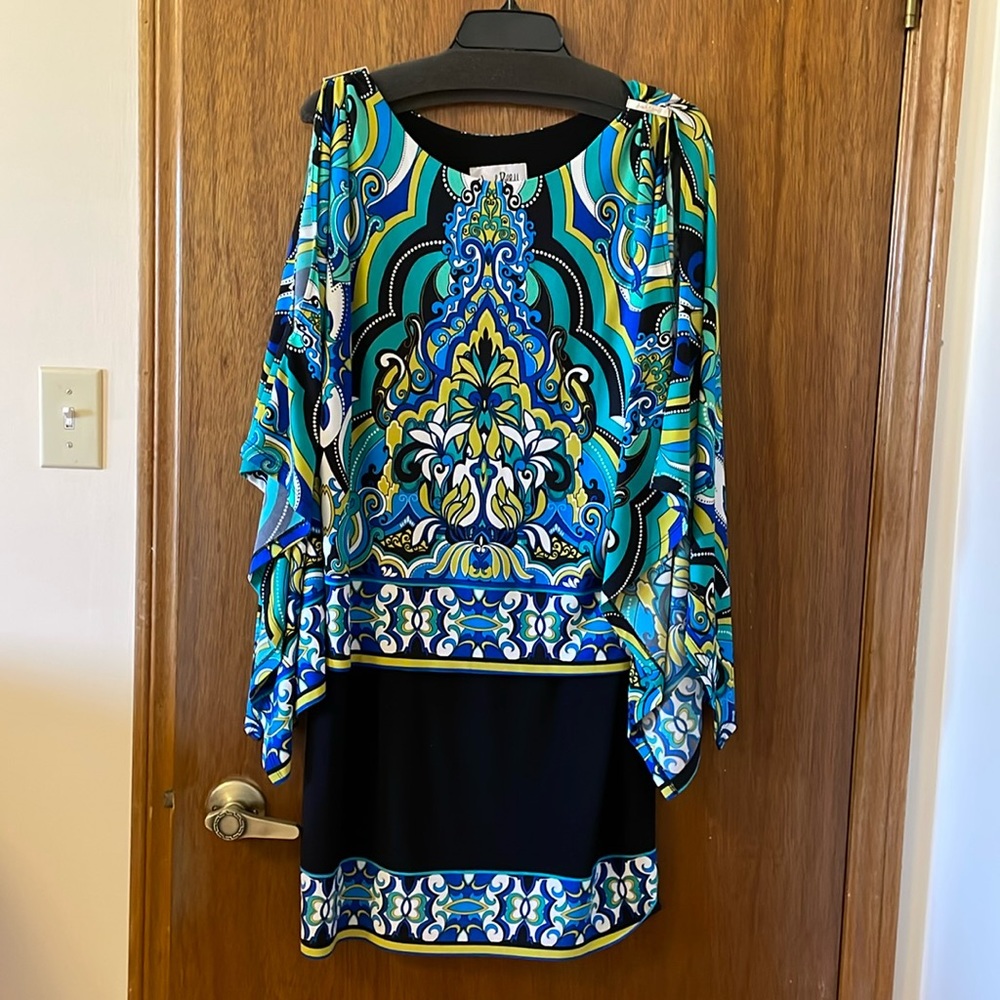 Gorgeous, never worn, Joseph Ribkoff dress.